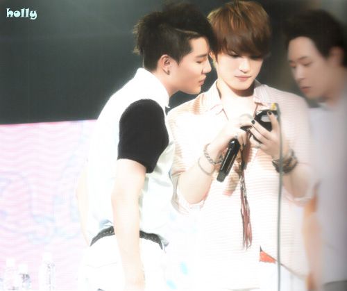  photo jyj_magazine_vol2_112_zps847734e0.jpg