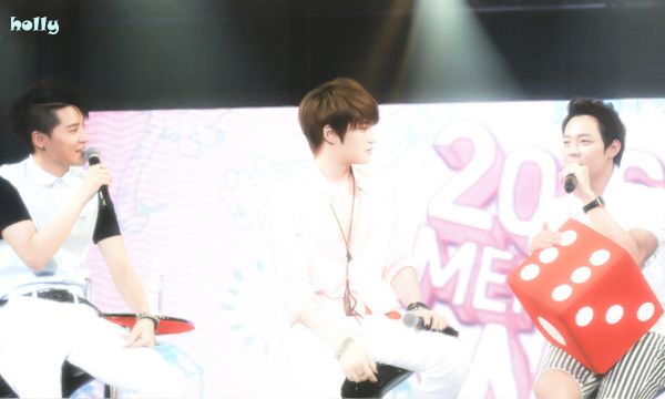  photo jyj_magazine_vol2_114_zps25a5e807.jpg