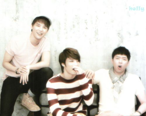 photo jyj_magazine_vol2_37_zps16c54e5b.jpg