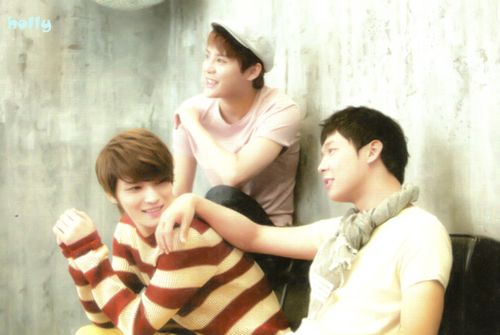  photo jyj_magazine_vol2_47_zps4bca3c84.jpg