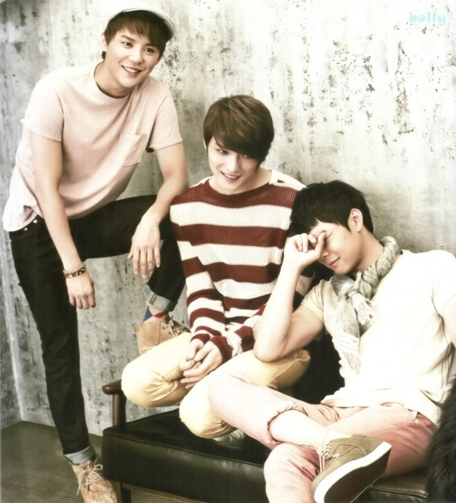 photo jyj_magazine_vol2_5_zpsbc7c1faf.jpg