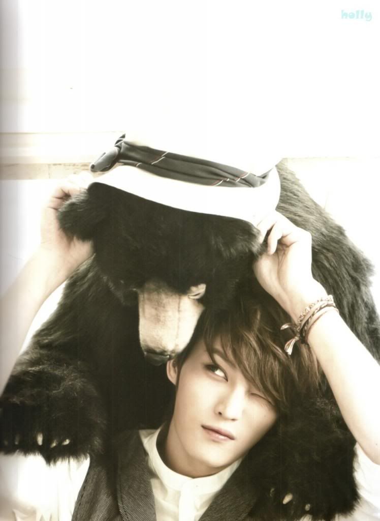  photo jyj_magazine_vol2_6_zps35f36ee2.jpg