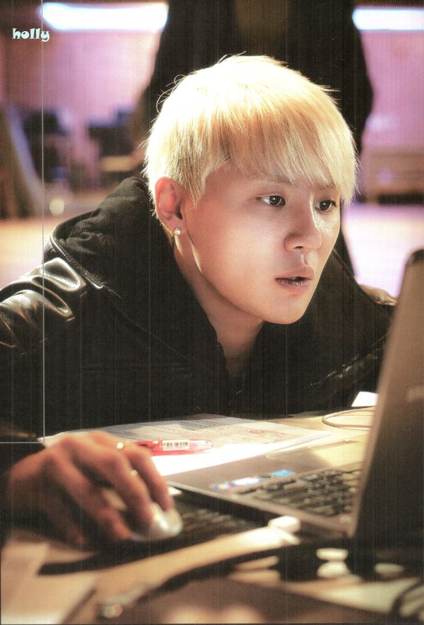  photo jyj_magazine_vol2_73_zpsa17f2ebf.jpg