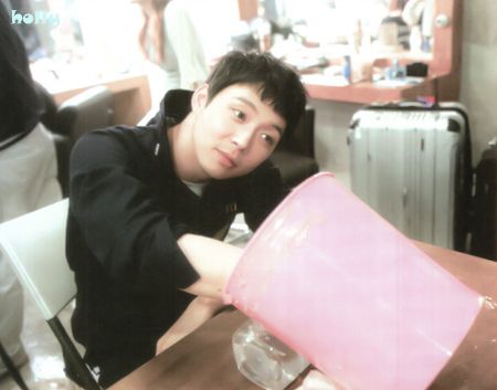  photo jyj_magazine_vol2_80_zps3684d9c1.jpg