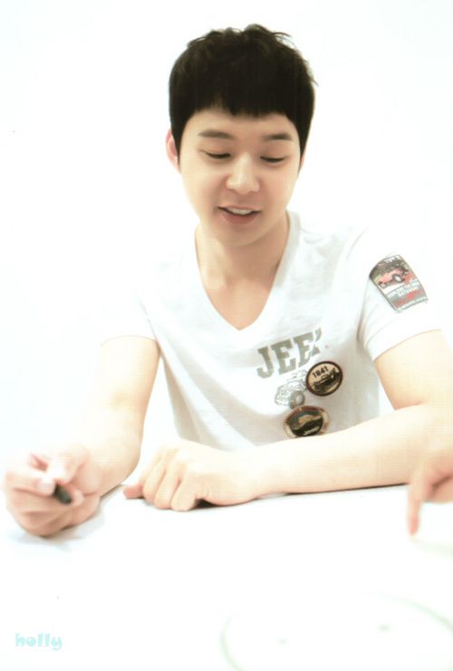  photo jyj_magazine_vol2_90_zpsab3b577d.jpg